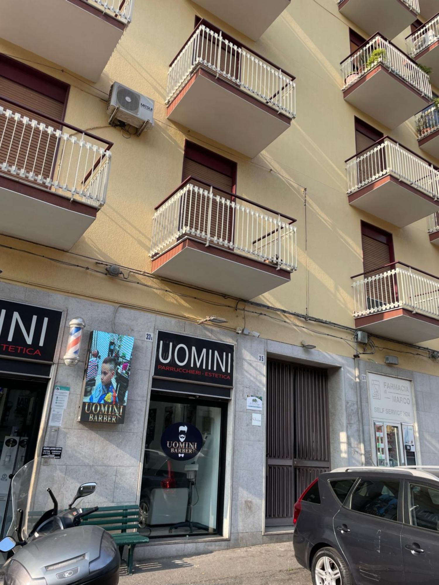 La Via Di Mezzo Apartment Catania Luaran gambar