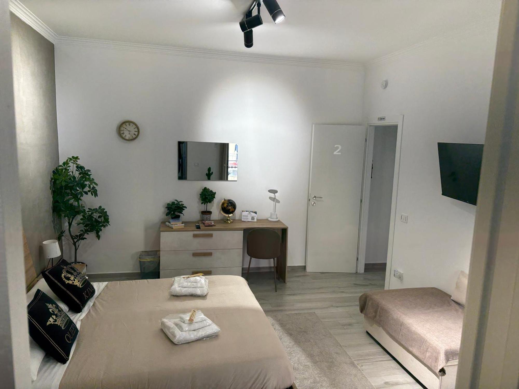 La Via Di Mezzo Apartment Catania Luaran gambar